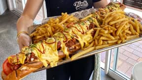 澳大利亚餐厅推出挑战，看看谁可以完成其3kg Hotdog餐