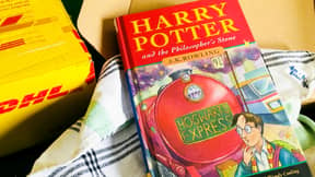 罕见的第一版哈利波特书在拍卖会上售价60,000英镑