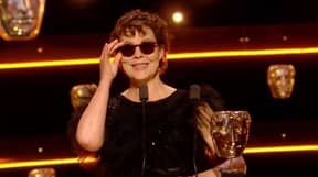 记住海伦麦克雷古造成在BAFTA奖的遗忘眼镜