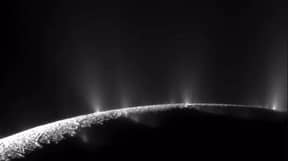 美国宇航局揭示了外星生活可以居住在土星的月球enceladus上