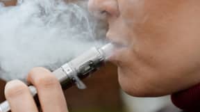 科学家们说电子烟味口味对白细胞有毒