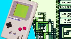 任天堂发出95岁的全新游戏男孩，所以她可以玩'tetris'