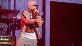 Eminem在新视频中重新创建Las Vegas，他要求枪支控制