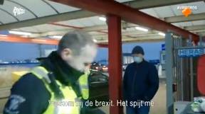 荷兰官员称，“欢迎来到Brexit”，因为他们带着司机的火腿三明治