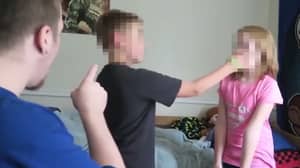 在鼓励兄弟姐妹之间“虐待儿童”之后，YouTuber受到了抨击
