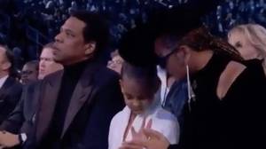蓝色常春藤在告诉Beyonce和Jay-Z不能停止拍手在格莱姆斯