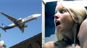 阿拉斯加航空公司飞行由于厕所里的赤裸乘客而被迫转动