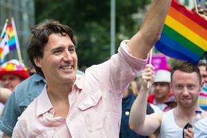 Justin Trudeau成为同性恋骄傲的第一个加拿大总理
