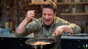 杰米·奥利弗（Jamie Oliver）的“健康”汉堡的营养价值比汉堡国王芝士汉堡（King Cheeseburger）少