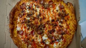 政治家声称尼日利亚人是“从伦敦订购披萨，并使用英国航空公司进行交付”