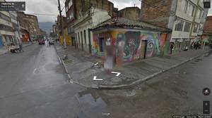谷歌地图试图模糊在Bogata的街头女孩