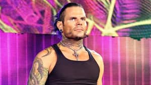 WWE'Jeff Hardy因“驾驶而受损”而被捕