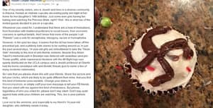 一群青少年将swastika纸杯蛋糕送给犹太朋友的生日