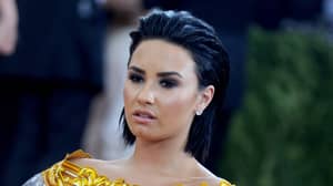 Demi Lovato警告说，恭维一个人的体重减轻