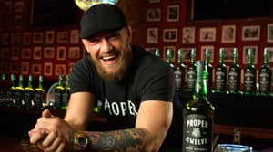 Conor McGregor将100万美元的威士忌销售额捐赠给第一个受访者