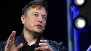 埃隆·马斯克（Elon Musk）抗拒留在家庭订单并重新开放加利福尼亚特斯拉工厂