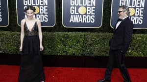 小丑明星华金·菲尼克斯（Joaquin Phoenix）没有与未婚夫鲁尼·玛拉（Rooney Mara）一起行走红地毯