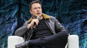 Elon Musk今天出现在Joe Rogan的播客上