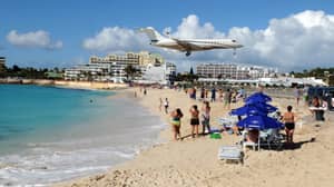旅游者在著名加勒比海海滩被喷气爆炸击中后死亡