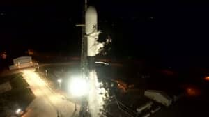 SpaceX公司成功向太空发射了58颗卫星