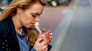 英国法律吸烟年龄可能从18比21增加到推广“无烟代”