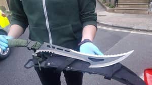 警方在短短一年内携带伦敦的刀具2,709