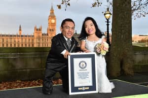 世界上最小的夫妇在伦敦结束了结