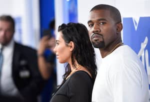 据报道，Kim Kardashian“希望来自Kanye West的离婚”