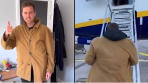 男人在新的Ryanair行李限制中发现了惊人的方式
