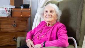 102岁的女子揭示了她生活在与希特勒同一建筑物中