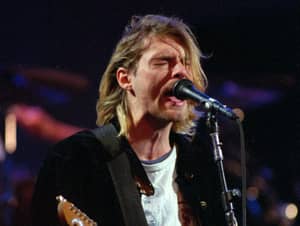 作者声称中央情报局谋杀了Kurt Cobain，让他沉迷于海洛因