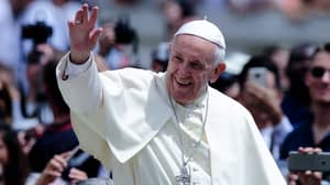 教皇弗朗西斯告诉同性恋者的上帝让你喜欢这个，爱你'