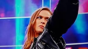 Ronda Rousey正式签署了与WWE签字
