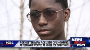 黑人青少年敲门要寻求指示，据报道被枪杀