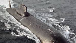 俄罗斯将世界上最大的潜艇发送到波罗的海