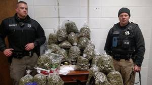 养老金领取者抓住了价值336,000美元的大麻，用于“圣诞礼物”