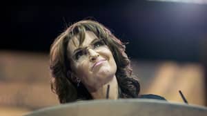 莎拉·佩林（Sarah Palin）指责萨莎男爵·科恩（Sacha Baron Cohen