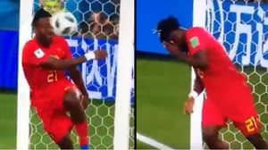 比利时的Michy Batshuayi在脸上打击了世界杯对阵英格兰的目标