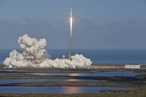 Elon Musk计划推出测试卫星以提供史诗全球互联网