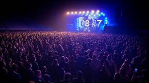 在Covid测试后，5000人参加音乐会，在巴塞罗那没有社会偏差