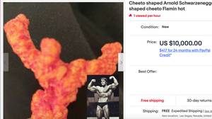 看起来像Arnold Schwarzenegger的Cheeto，售价7,000英镑