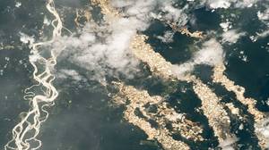 令人难以置信的美国宇航局照片在秘鲁展示了“金河”