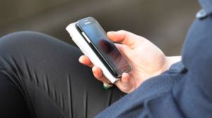 英国皇家邮政警告当前流行的“免费iPhone”短信诈骗