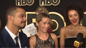 Awkward Emilia Clarke采访表明，她对Daenerys的结局不满意