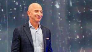 Amazon Ceo Jeff Bezos捐赠了9850万美元来帮助无家可归的家庭