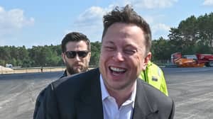Elon Musk套装成为世界上第三个最富有的人