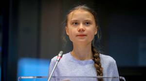 格雷塔·敦伯格（Greta Thunberg）说，她再也不会买新衣服了