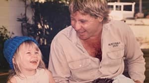 宾迪·欧文（Bindi Irwin）在生日那天向已故的爸爸史蒂夫（Steve