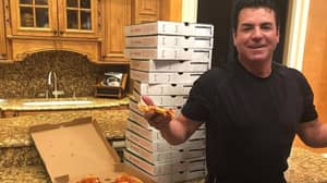 Papa John的创始人John Schnaffer在30天内享用50张比萨饼