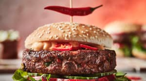 冰岛推出英国最炙手可热的汉堡，与世界上最强烈的辣椒制成